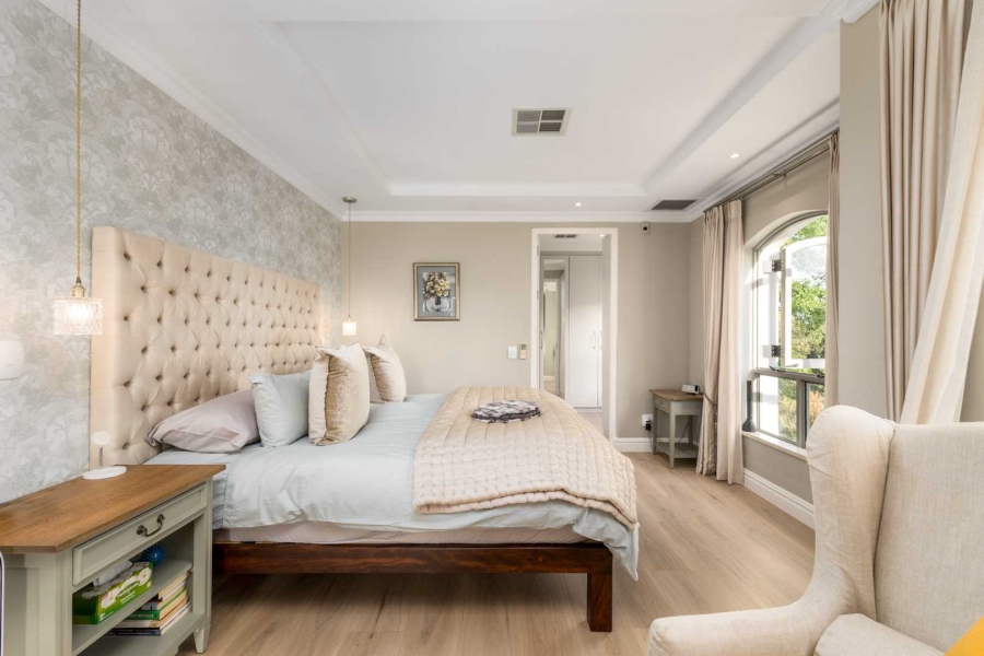 5 Bedroom Property for Sale in Val De Vie Estate Western Cape